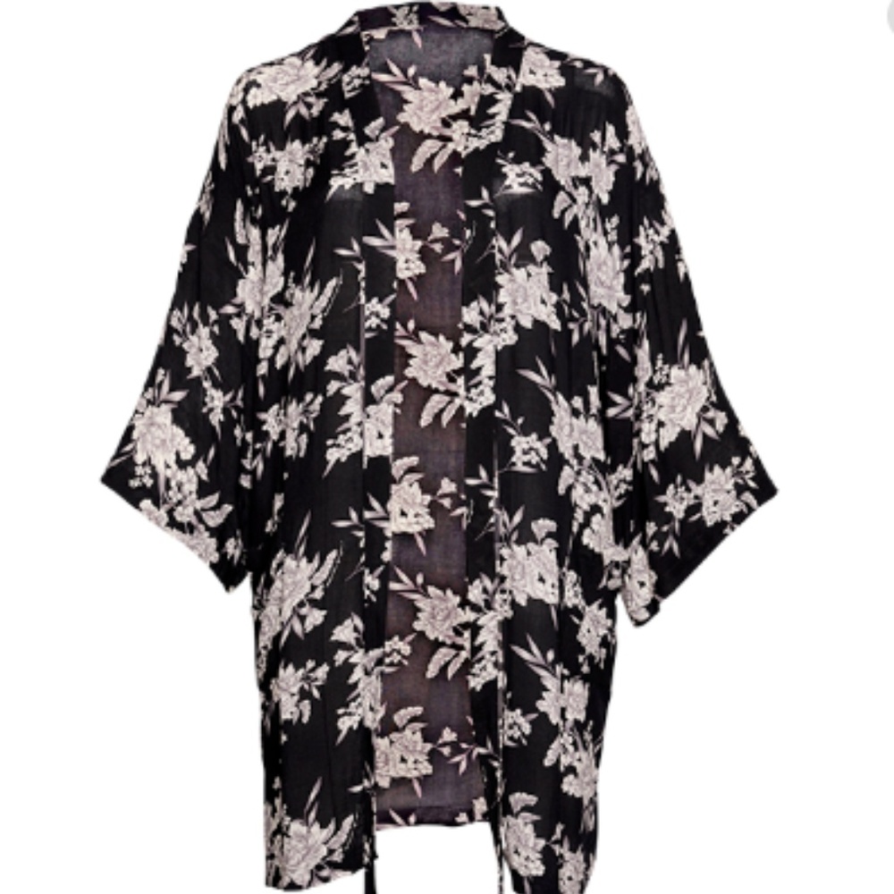 Black and white Kimono by spiritual gangster